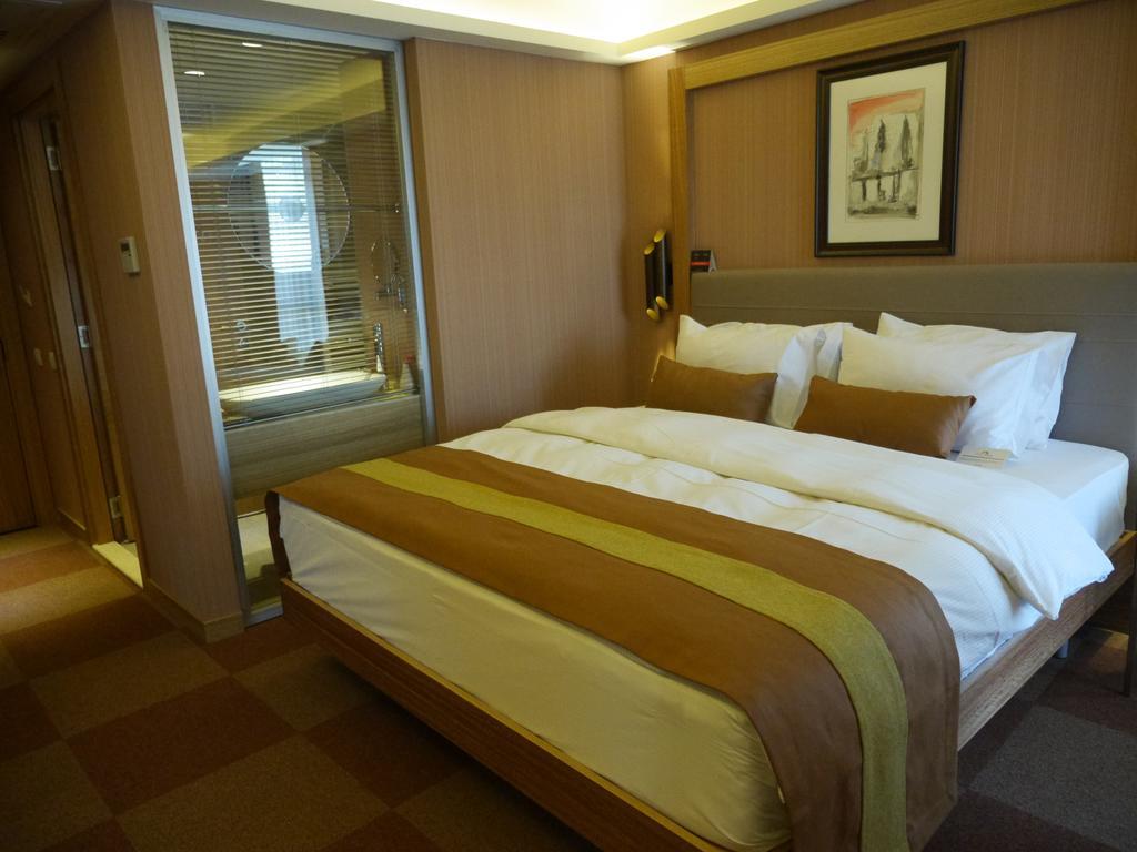 The Crater Hotel Tatvan Room photo